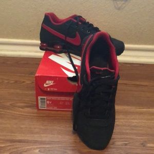 Nike Shox women 7.5 youth 6